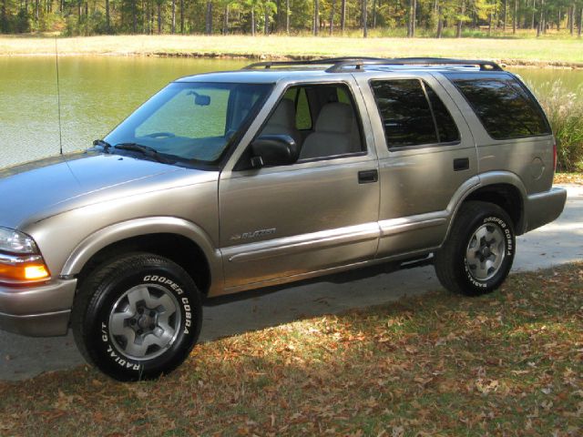2004 Chevrolet Blazer AWD A SR