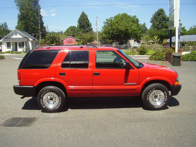 2004 Chevrolet Blazer AWD A SR