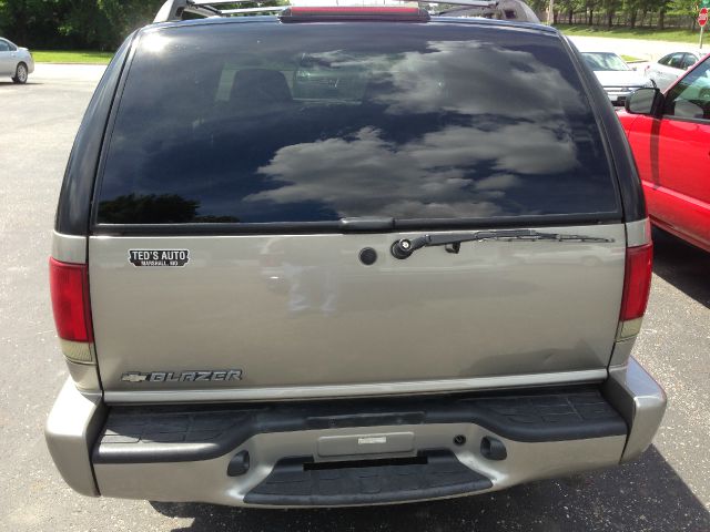 2004 Chevrolet Blazer AWD A SR