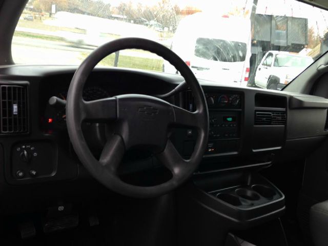 2007 Chevrolet Box Van 3500 ABS A1