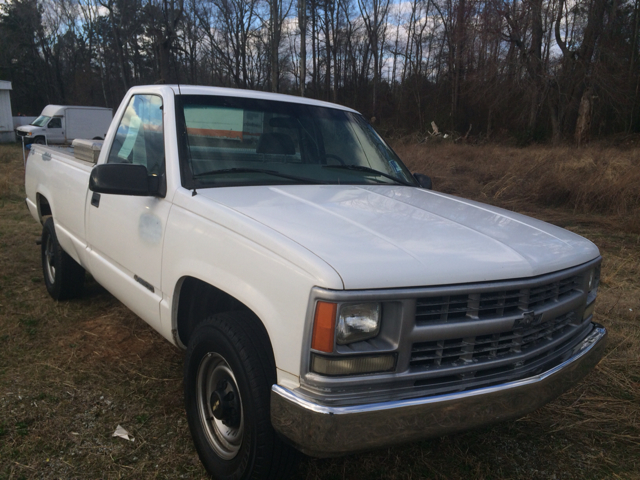 2000 Chevrolet C-K 2500 Lariat 4D Crew Cab Truck