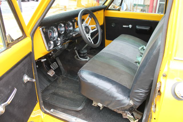 1969 Chevrolet C10 SLT 25