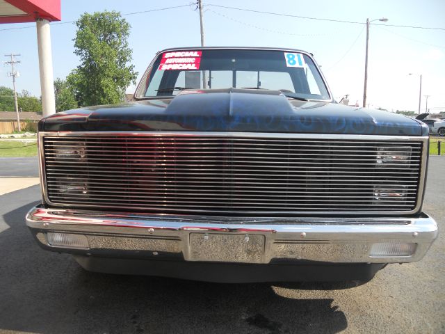 1981 Chevrolet C10 ES 2.4L AUTO