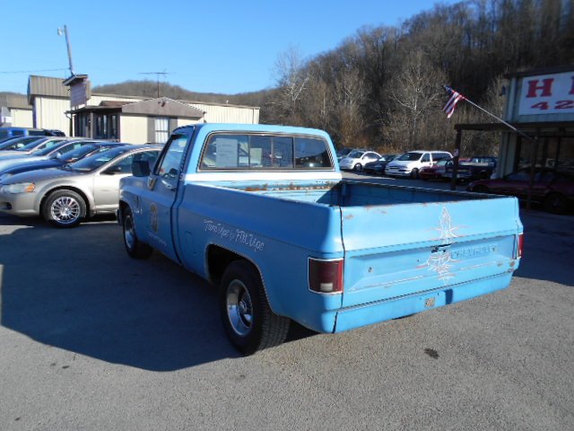 1981 Chevrolet C10 ES 2.4L AUTO