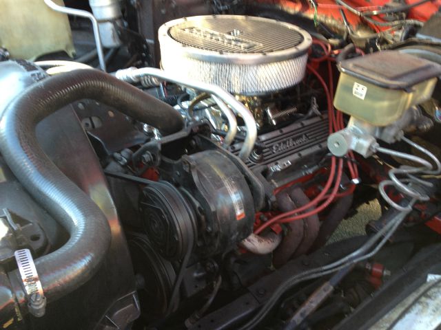 1986 Chevrolet C10 2004 4dr Sdn SE