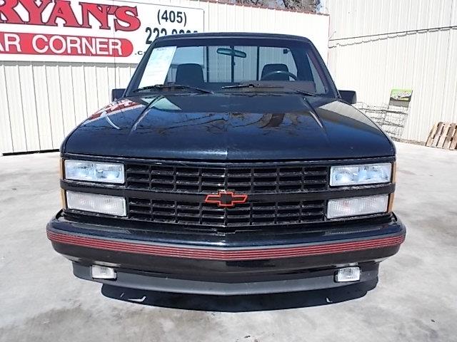1990 Chevrolet C1500 4dr Sdn Auto (natl) Hatchback