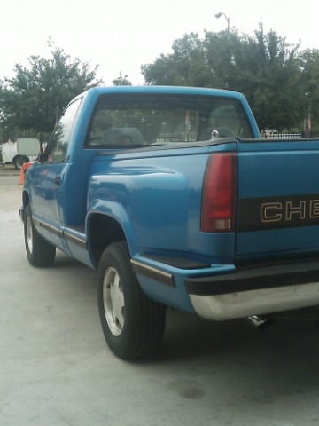 1992 Chevrolet C1500 2010 Volkswagen SEL