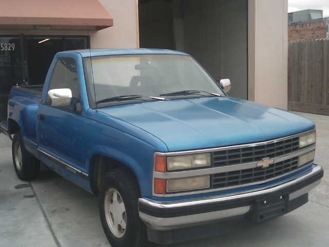 1992 Chevrolet C1500 2010 Volkswagen SEL