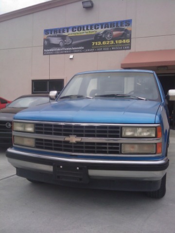 1992 Chevrolet C1500 2010 Volkswagen SEL
