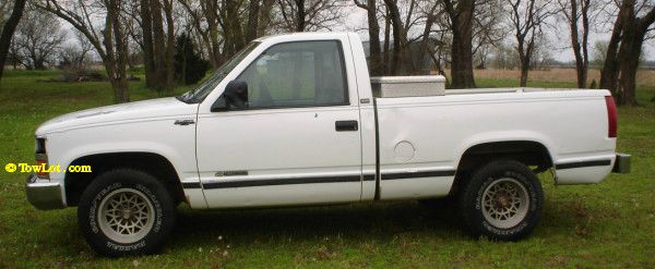 1993 Chevrolet C1500 2010 Volkswagen SEL