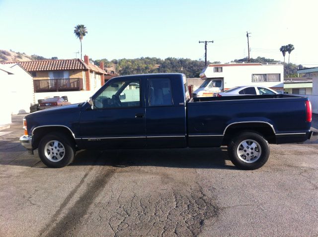 1994 Chevrolet C1500 2500 LS 4WD