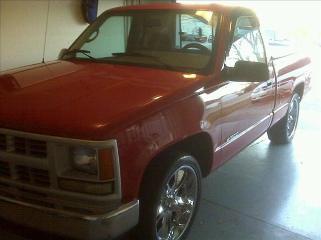 1995 Chevrolet C1500 1500 Heavy Duty 4WD LS