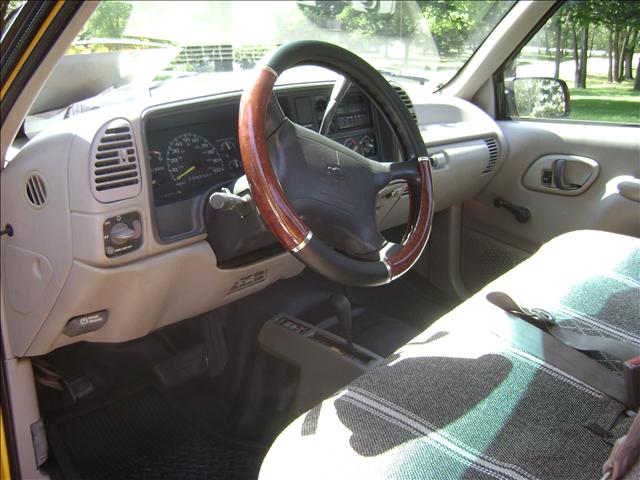 1995 Chevrolet C1500 Limited-2 Tone Paint-3rd Seat