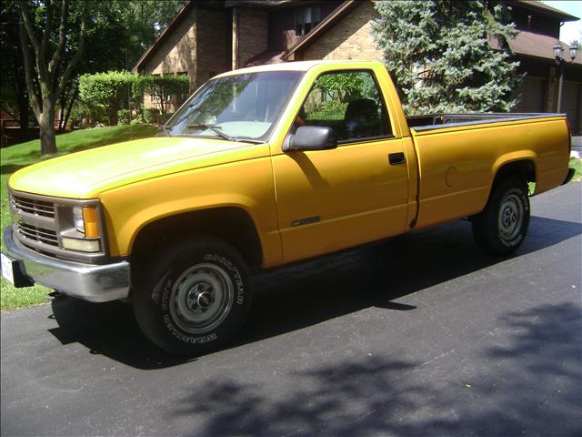 1995 Chevrolet C1500 Limited-2 Tone Paint-3rd Seat