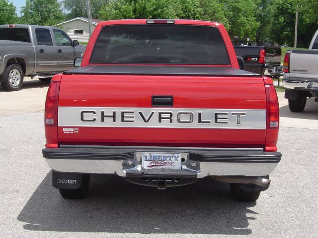 1996 Chevrolet C1500 2500 LS 4WD