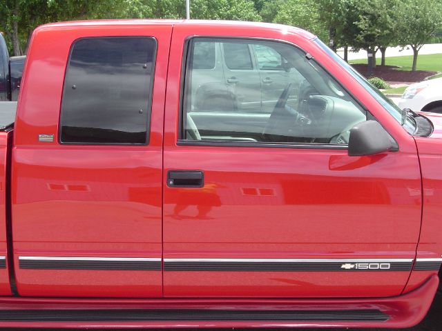 1996 Chevrolet C1500 2500 LS 4WD