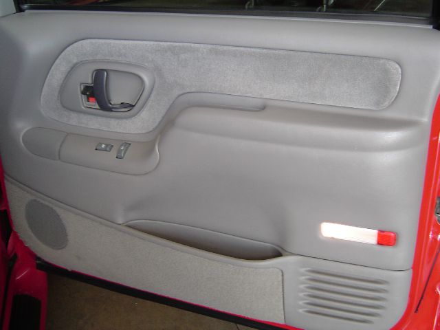 1996 Chevrolet C1500 2500 LS 4WD