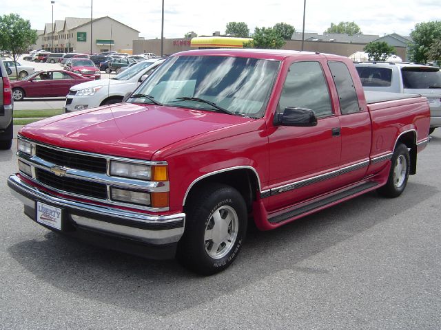 1996 Chevrolet C1500 2500 LS 4WD