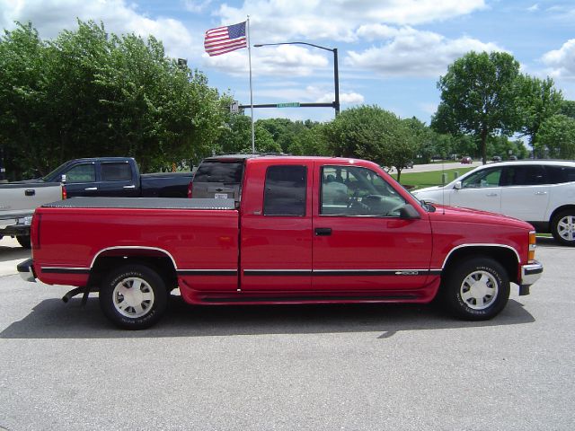 1996 Chevrolet C1500 2500 LS 4WD