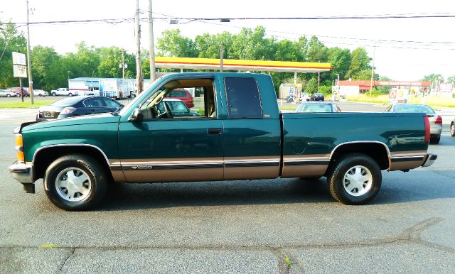 1996 Chevrolet C1500 2500 LS 4WD