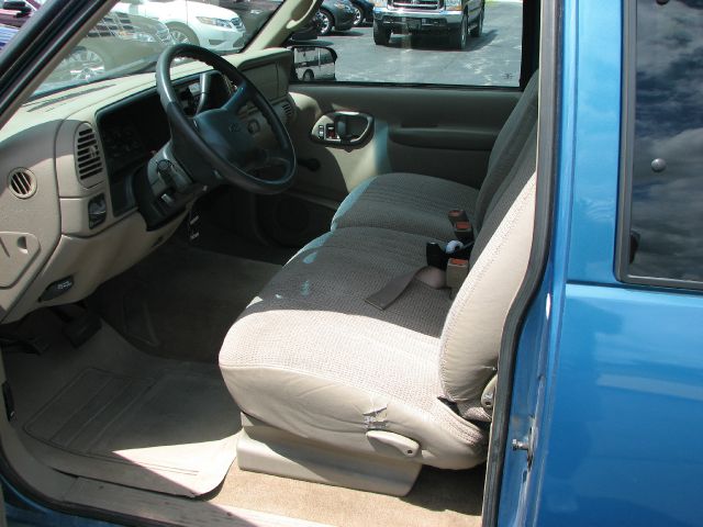 1998 Chevrolet C1500 2500 LS 4WD