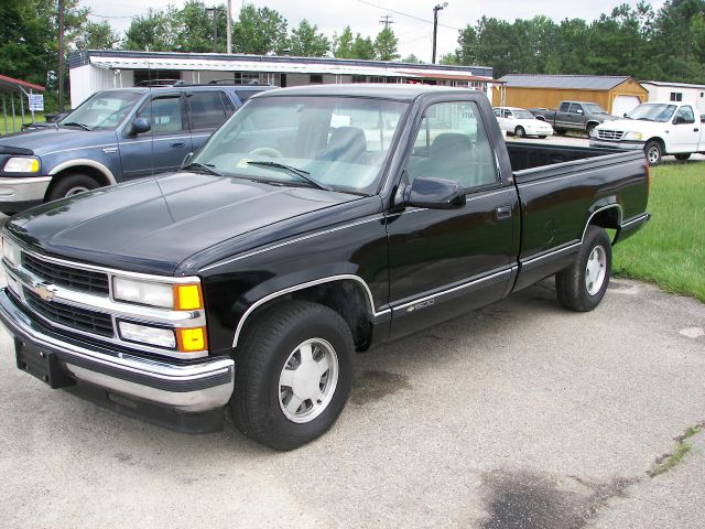 1998 Chevrolet C1500 2010 Volkswagen SEL