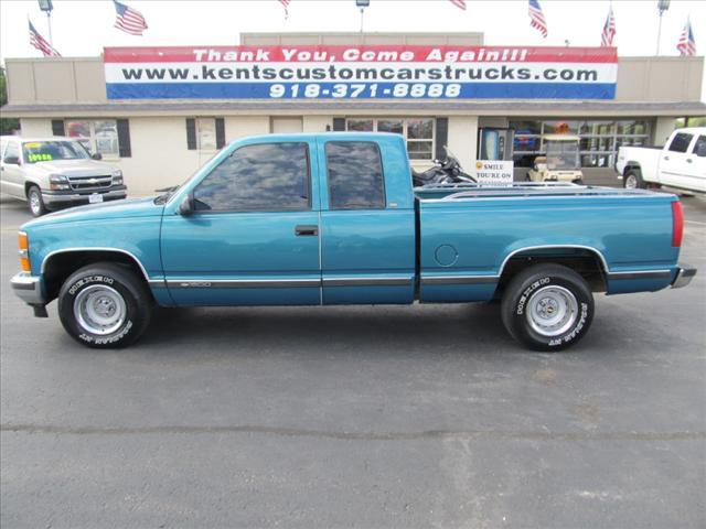 1998 Chevrolet C1500 1998 Ford XLT