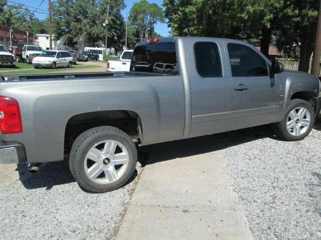 2007 Chevrolet C1500 4x4 Luxury V6