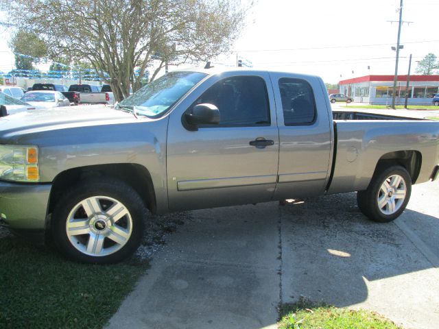2007 Chevrolet C1500 4x4 Luxury V6