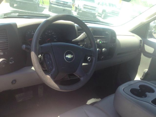 2009 Chevrolet C1500 EX Sedan AUTO