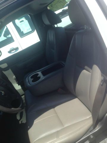 2009 Chevrolet C1500 EX Sedan AUTO