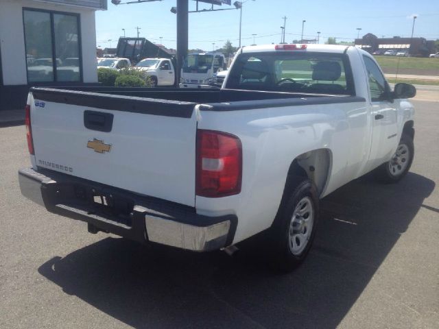 2009 Chevrolet C1500 EX Sedan AUTO