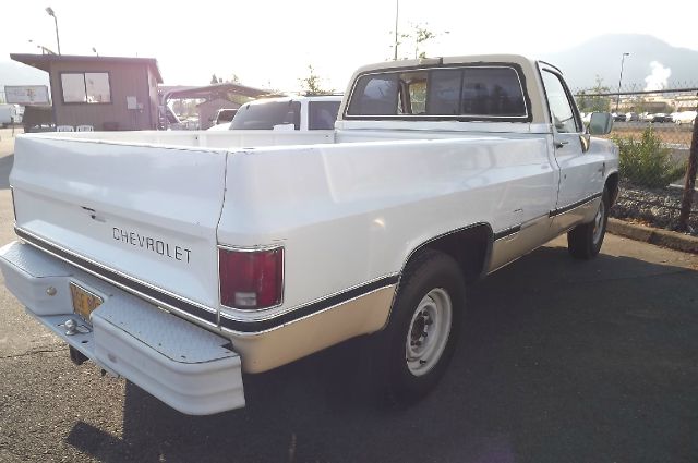 1984 Chevrolet C20 ES 2.4L AUTO