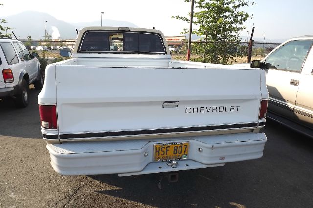 1984 Chevrolet C20 ES 2.4L AUTO