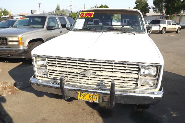 1984 Chevrolet C20 ES 2.4L AUTO