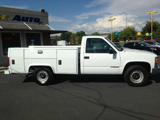 1997 Chevrolet C2500 Lariat 4D Crew Cab Truck