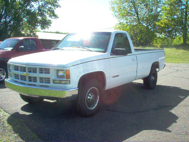 2000 Chevrolet C2500 Lariat 4D Crew Cab Truck