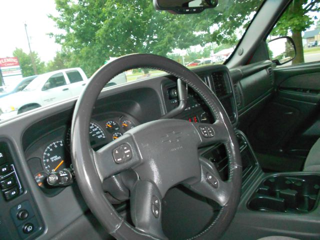 2003 Chevrolet C2500 Shuttle Bus