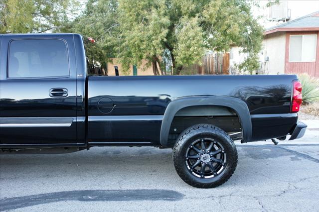 2006 Chevrolet C2500 Unknown