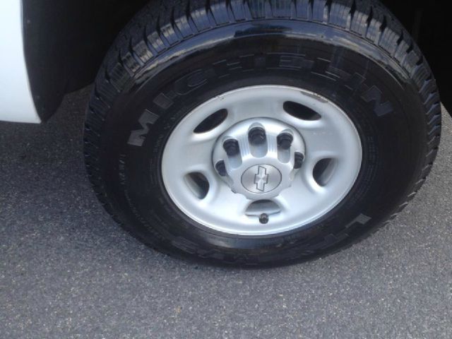 2009 Chevrolet C2500 Unknown