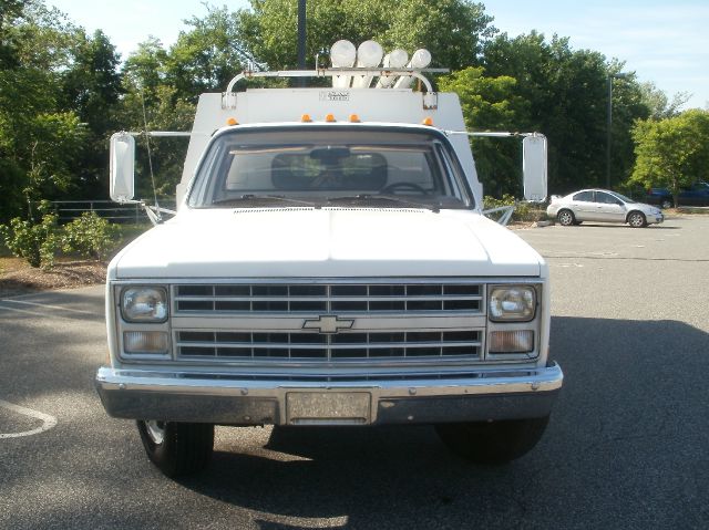 1986 Chevrolet C30 Spartan II Conversion