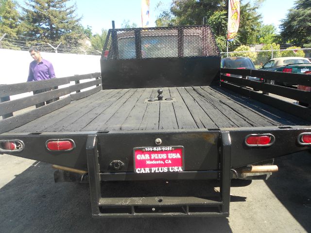 1986 Chevrolet C30 ES 2.4L AUTO