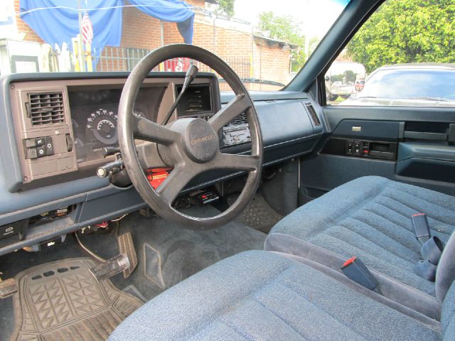 1989 Chevrolet C3500 4dr Sdn Auto GLS w/XM
