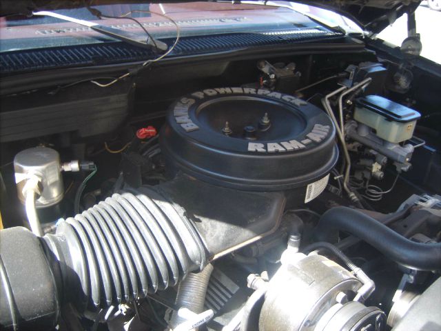 1992 Chevrolet C3500 4dr Sdn Auto GLS w/XM