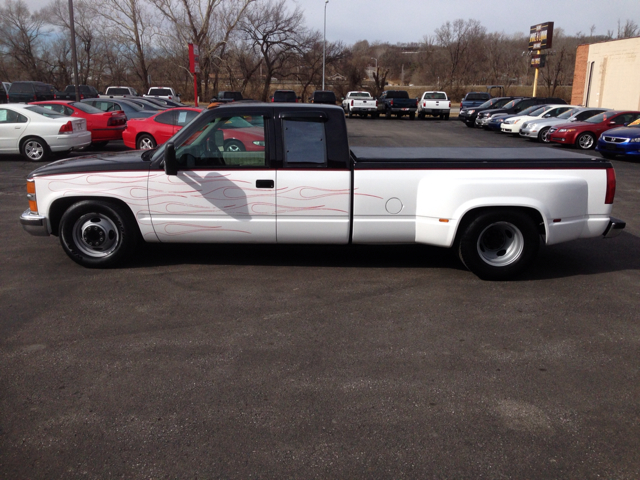 1994 Chevrolet C3500 4dr Sdn Auto GLS w/XM