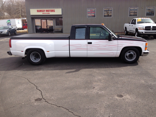 1994 Chevrolet C3500 4dr Sdn Auto GLS w/XM