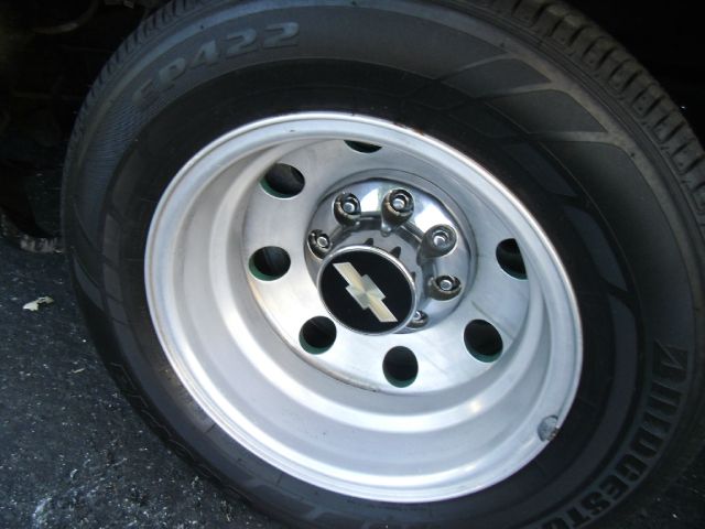 1996 Chevrolet C3500 4dr Sdn Auto GLS w/XM