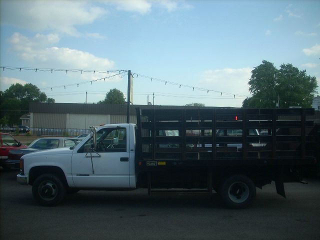 1997 Chevrolet C3500 Lariat 4D Crew Cab Truck