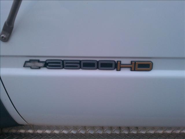 1998 Chevrolet C3500 4WD 4dr Sport