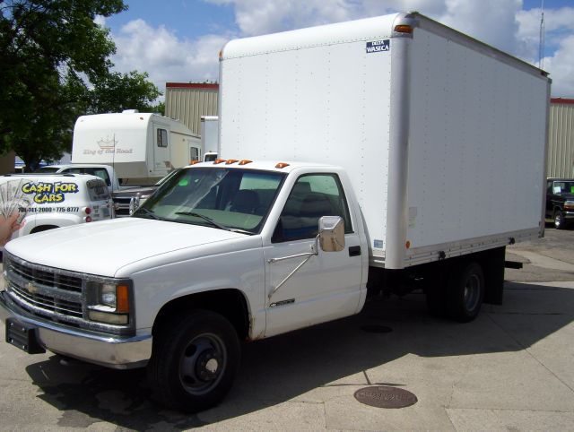 1999 Chevrolet C3500 Lariat 4D Crew Cab Truck